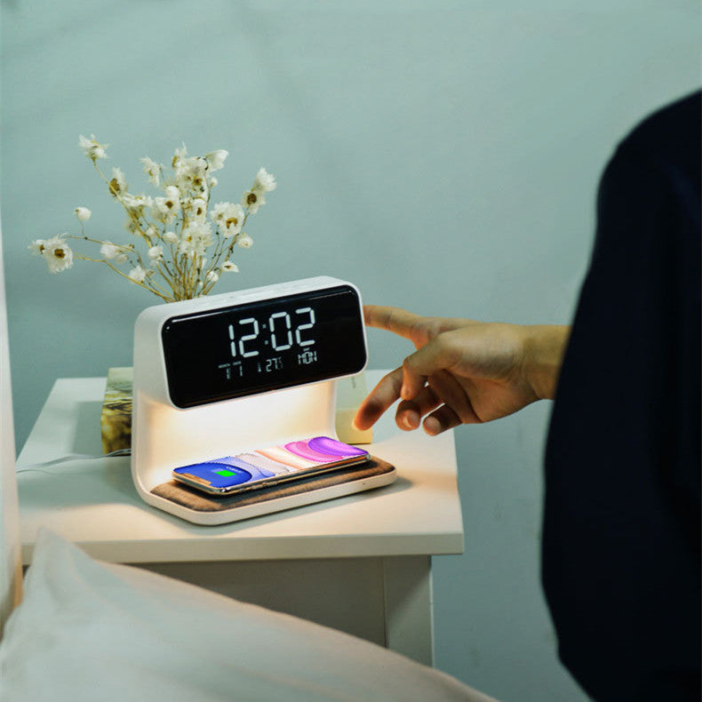 3-in-1 Bedside Lamp with Wireless Charging – Elegant Lighting for Cozy Nights 3