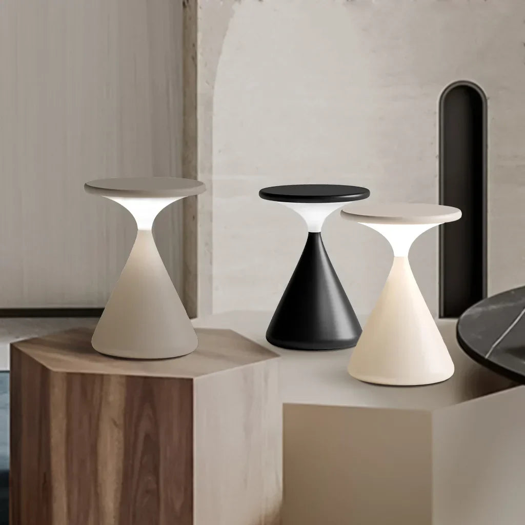 Aaron Akku-Tischleuchte – Stylish Cordless Design for Flexible Lighting 3