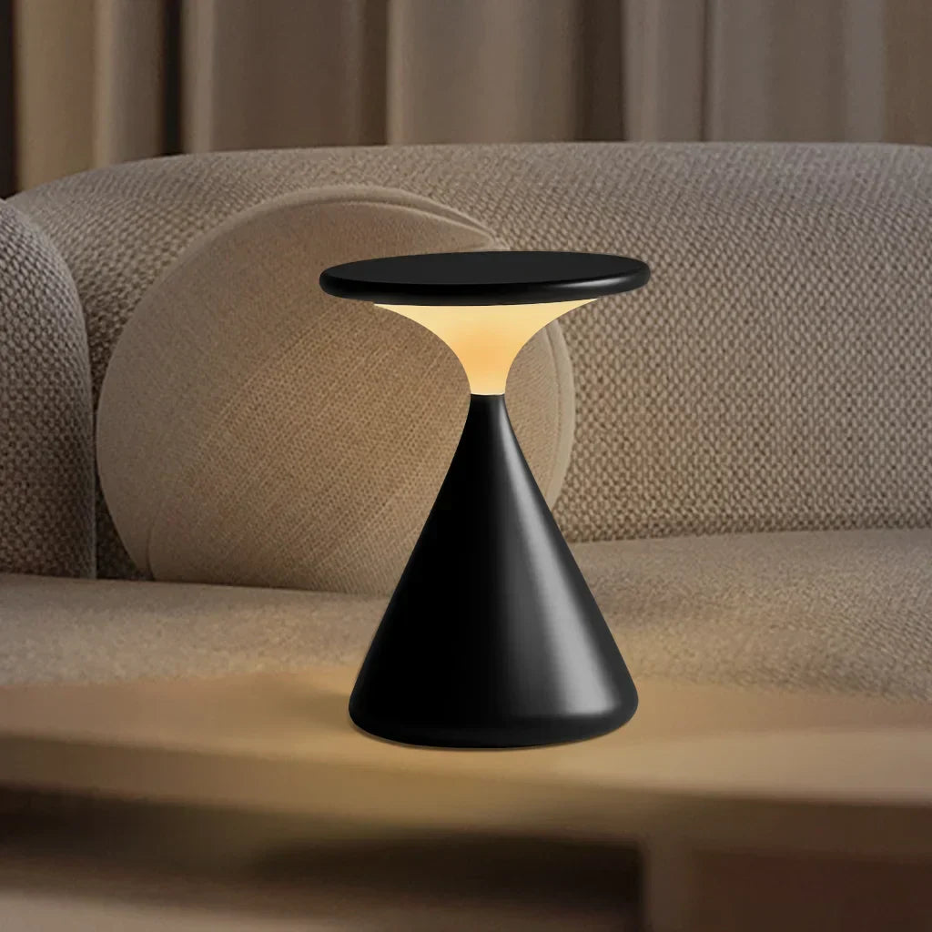 Aaron Akku-Tischleuchte – Stylish Cordless Design for Flexible Lighting 8