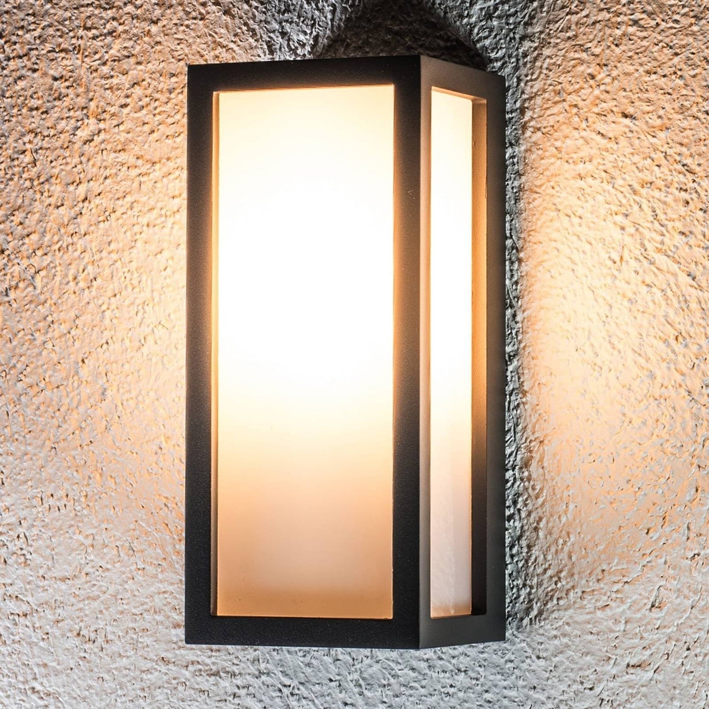 Amsel Outdoor Wall Light – Sleek Design with Reliable Illumination 8