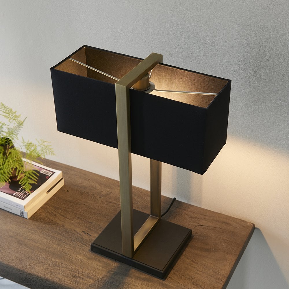 Antique Brass Table Lamp – Timeless Style for Cozy Spaces 4