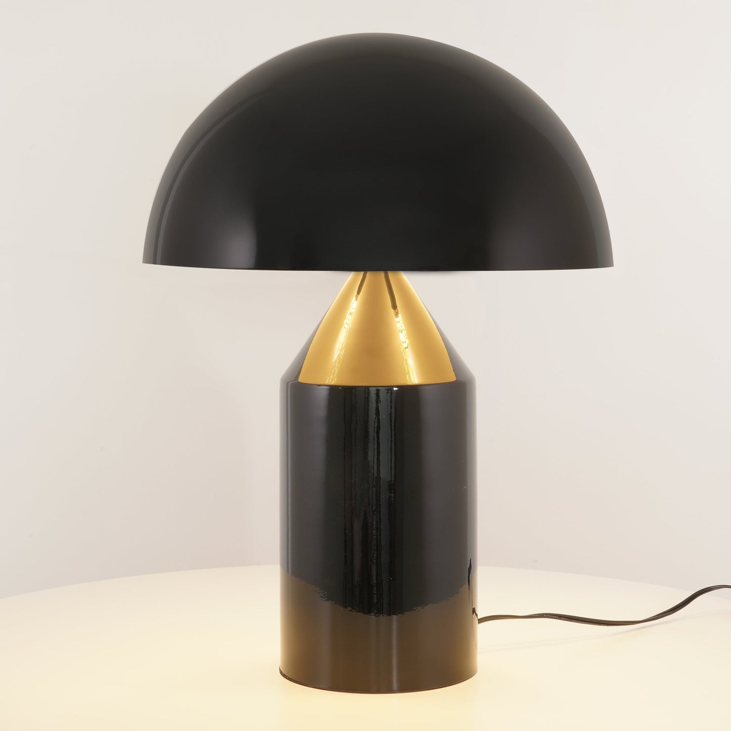 Atollo Metal Table Lamp – Contemporary Design for Modern Spaces 4