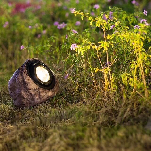 Aura Solar Outdoor Lamp – Elegant Stone Design with Cozy Glow 4