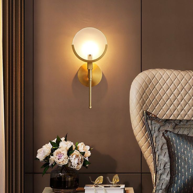 Ava Brass Wall Lamp – Elegant Illumination with Marble 2