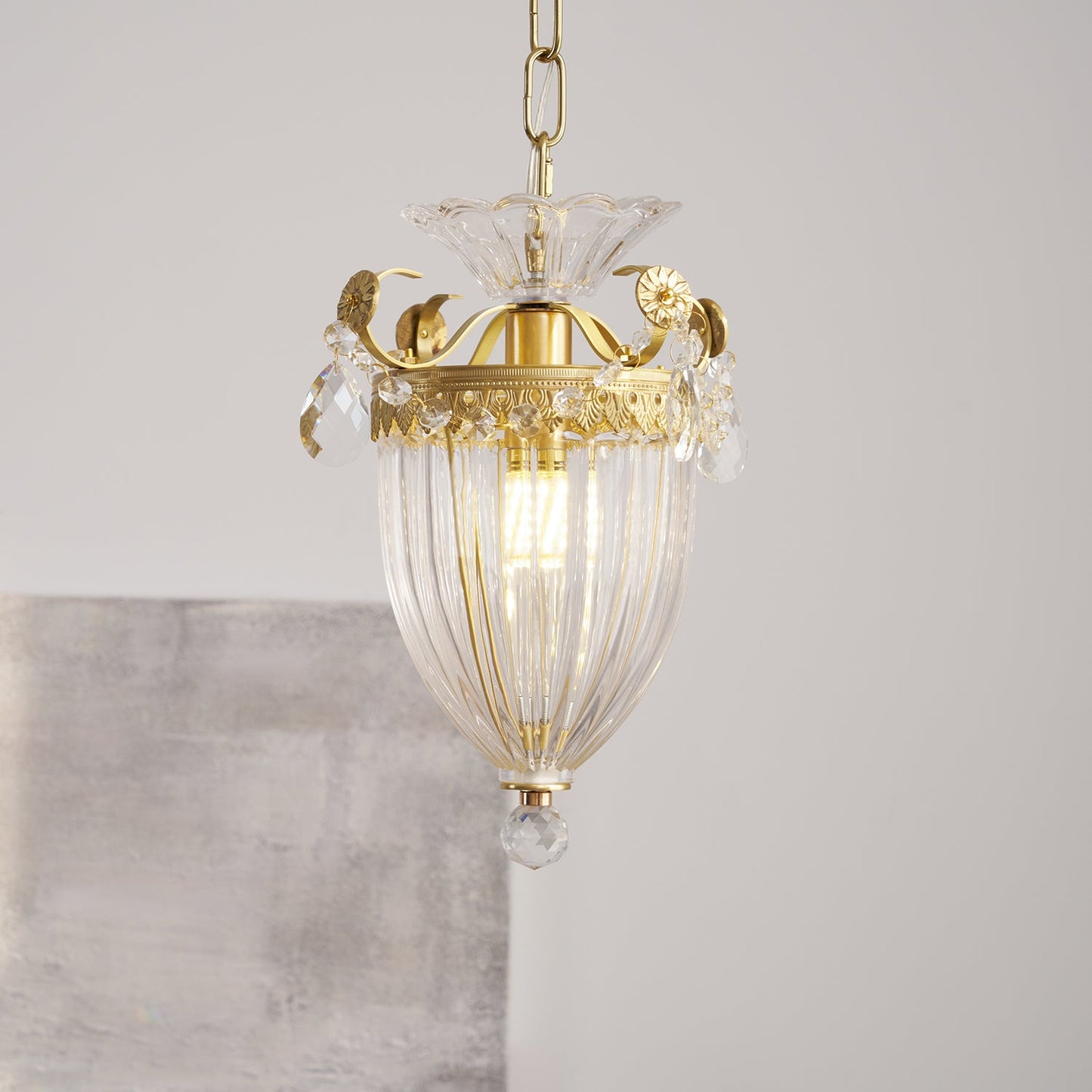 Bagatelle Pendant Lamp – Luxurious Brass and Crystal Elegance 2