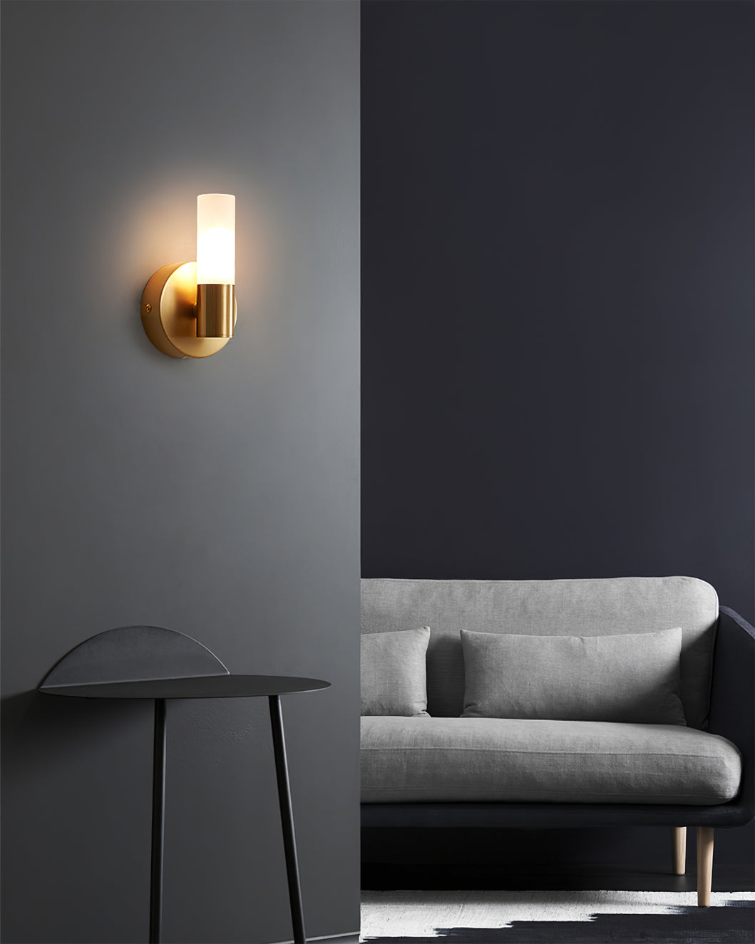 Barton Wall Lamp – Contemporary Design with Elegant Illumination 7