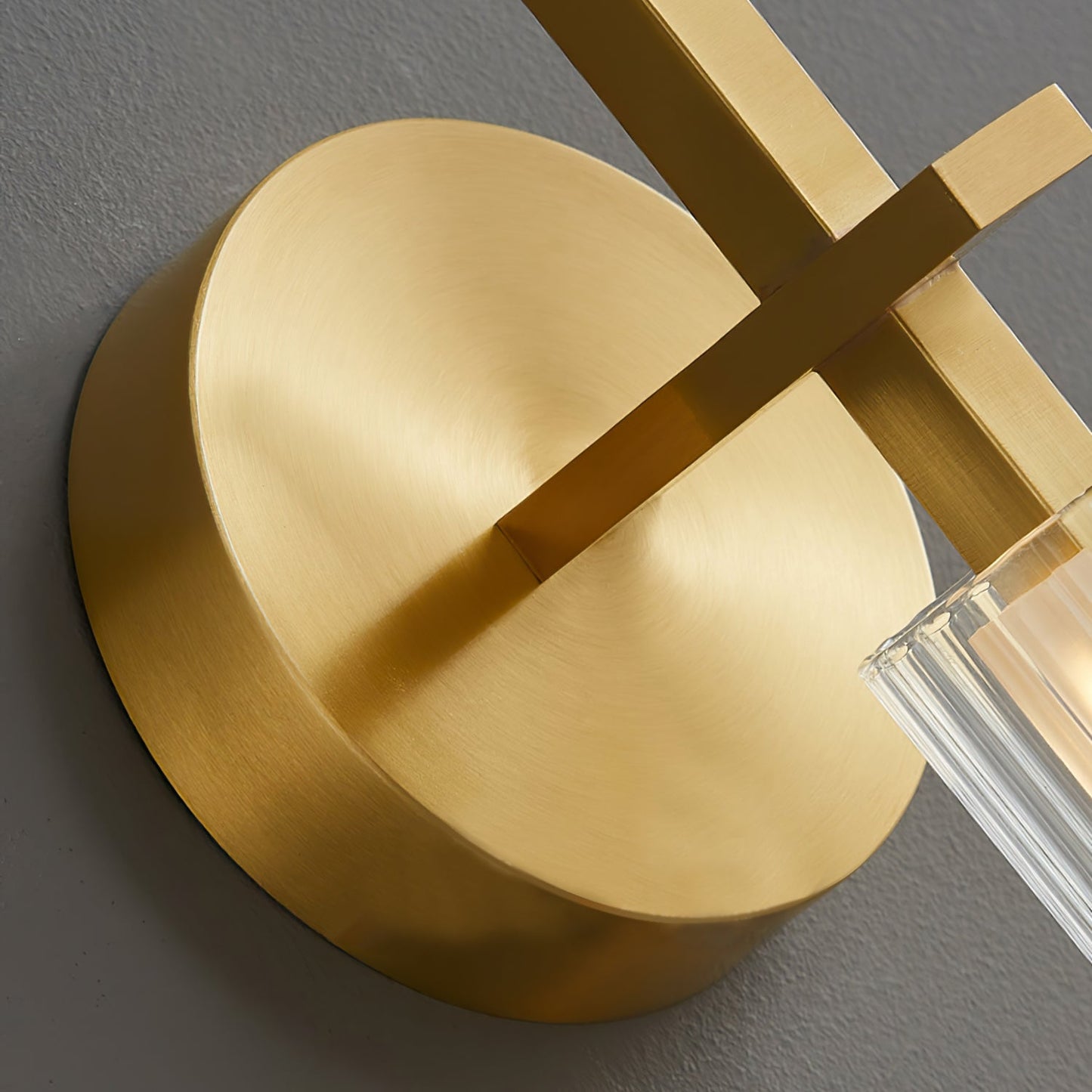 Beacon Wall Light – Modern Design with Inviting Glow 3