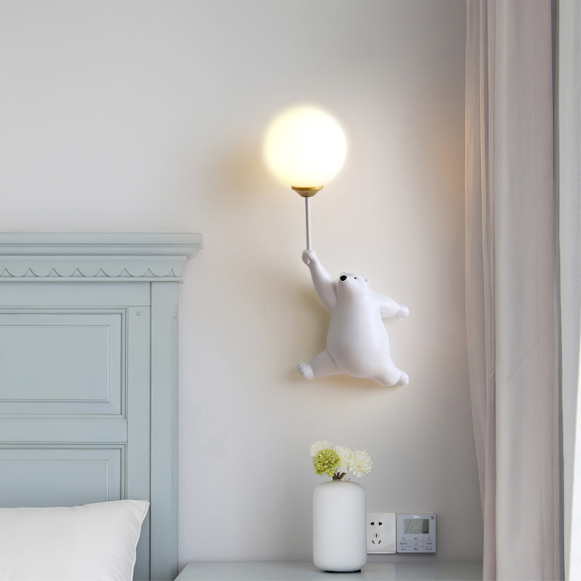 Bear Balloon Wall Lamp – Whimsical Light for Cozy Spaces 2