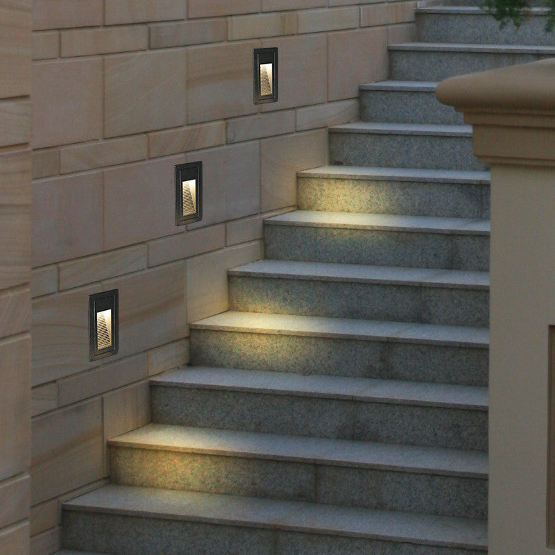 Black Outdoor Wall Lantern – Elegant Illumination for Your Space 2
