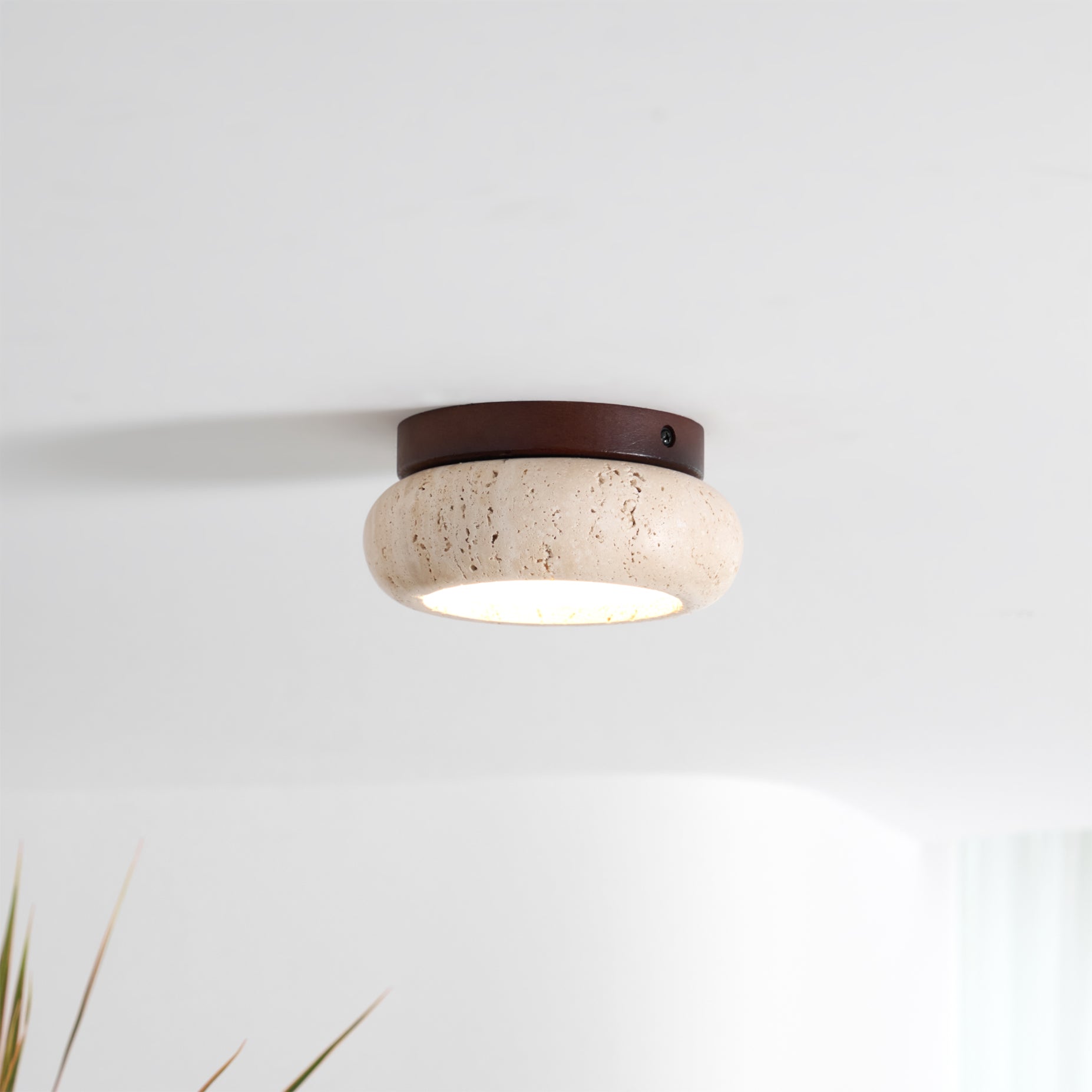 Cairns Ceiling Light Fixture – Elegant Design with Natural Materials 7