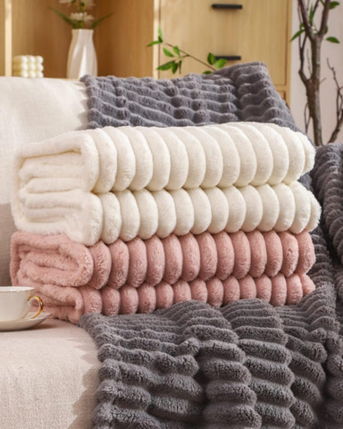 Chice Plush Thermal Blanket – Luxurious Warmth for Cozy Evenings 2