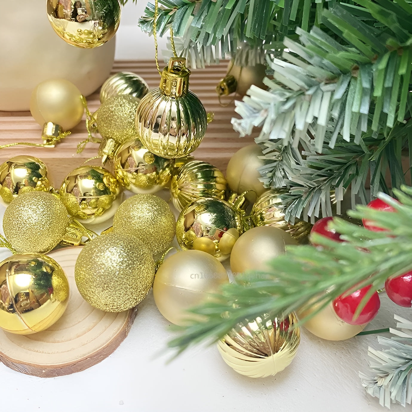 Christmas Bauble Set – Stunning Ornaments for Holiday Elegance 5