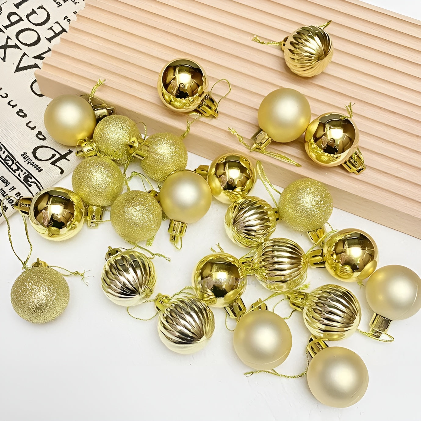 Christmas Bauble Set – Stunning Ornaments for Holiday Elegance 6