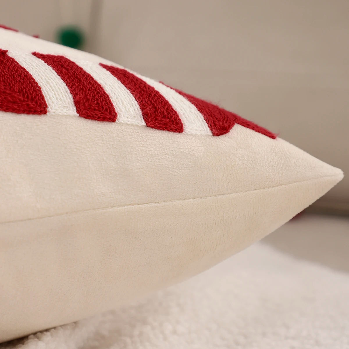 Christmas Cushion Cover With Snowflakes – Luxurious Velvet For A Festive Touch 6