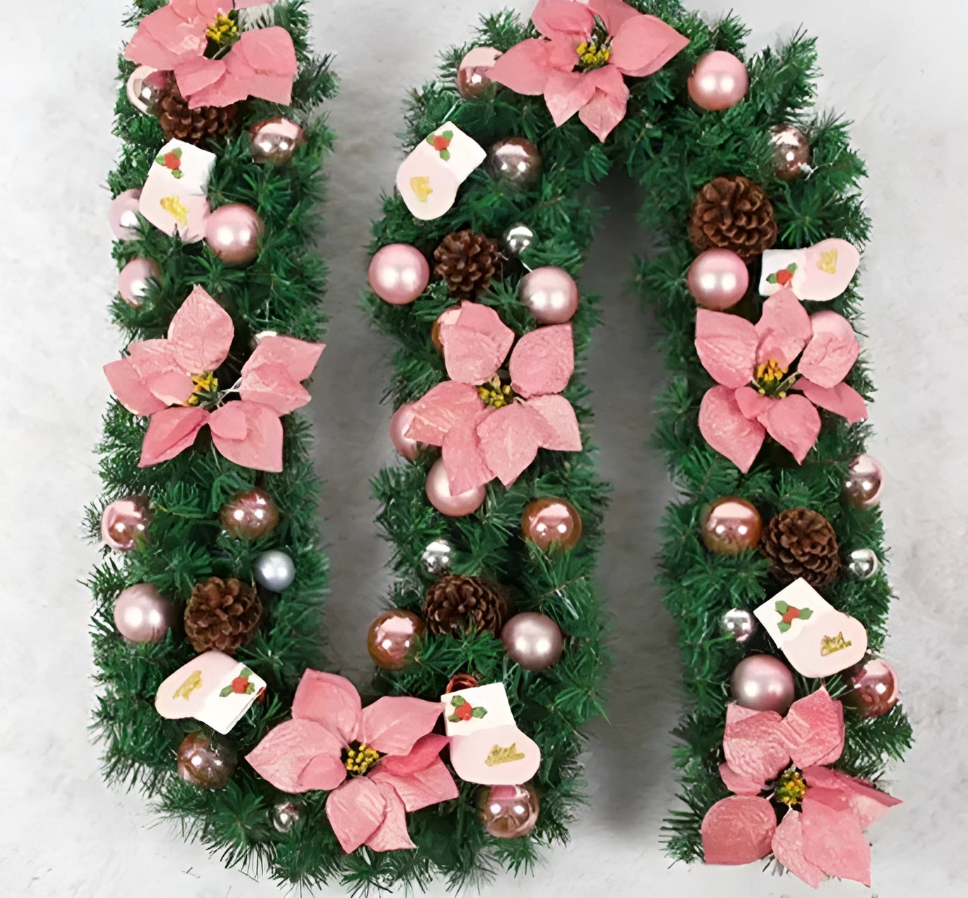 Christmas Garland With Lights – Transform Your Space With Cozy Illumination 5