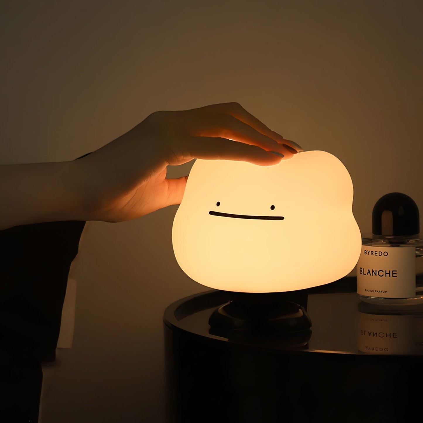 Cloud Night Table Lamp – Cordless Design for Cozy Evenings 7