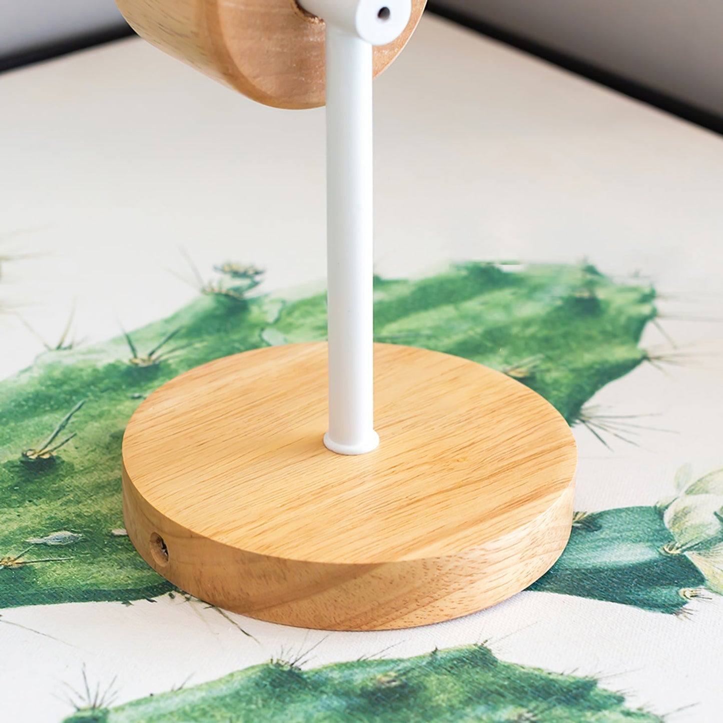 Colorato Vogel Wall Lamp – Whimsical Nature-Inspired Illumination 3