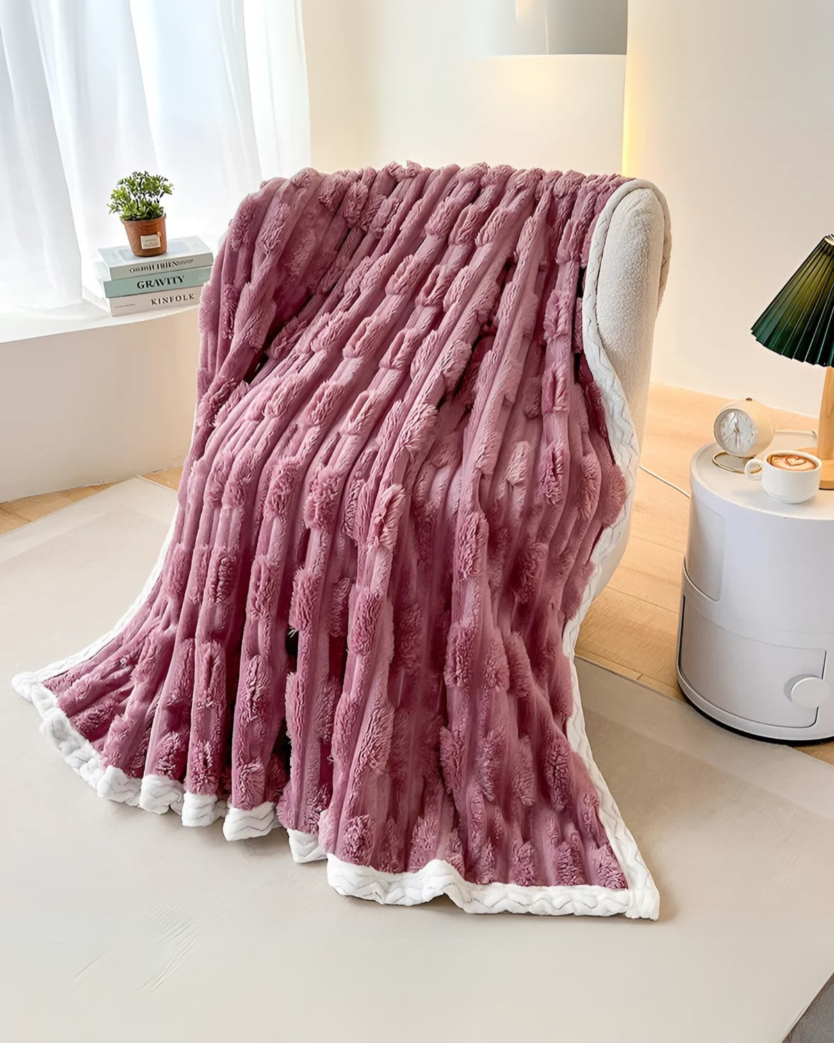 **Cuddly Blanket Philippe – Ultimate Comfort for Cozy Moments** 2
