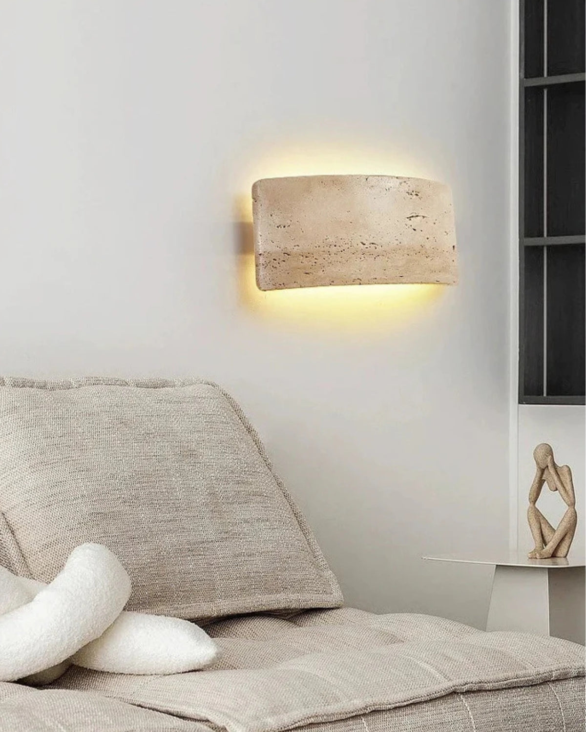 Curved Travertine Wall Lamp – Elegant Design with Soft Illumination 3
