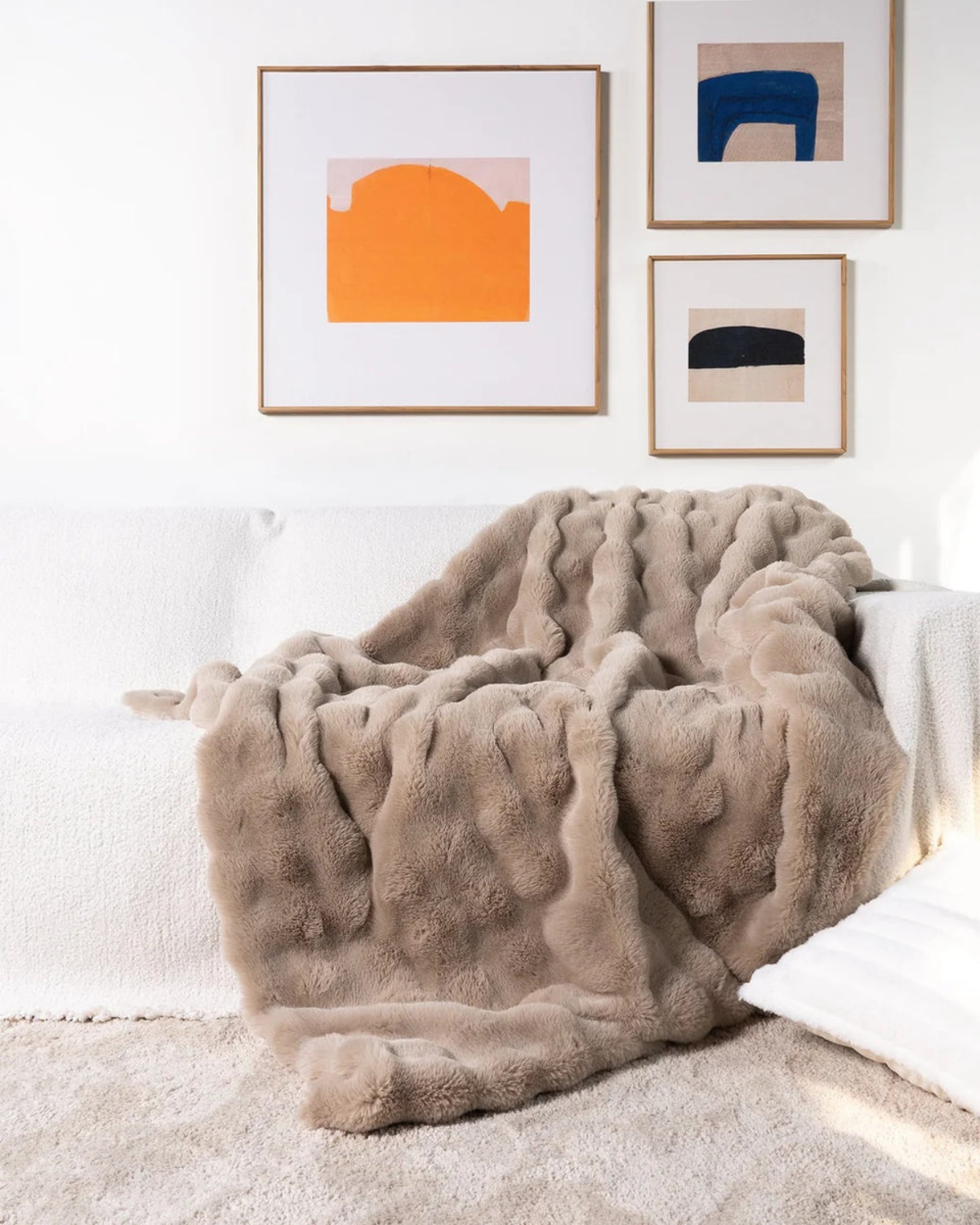 **Étoffe Cloud Wool Blanket – Cozy Luxury for Every Space** 7