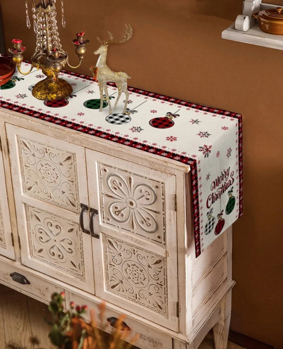 Festive Christmas Table Runner – Elegant Linen Accent for Holiday Gatherings 3