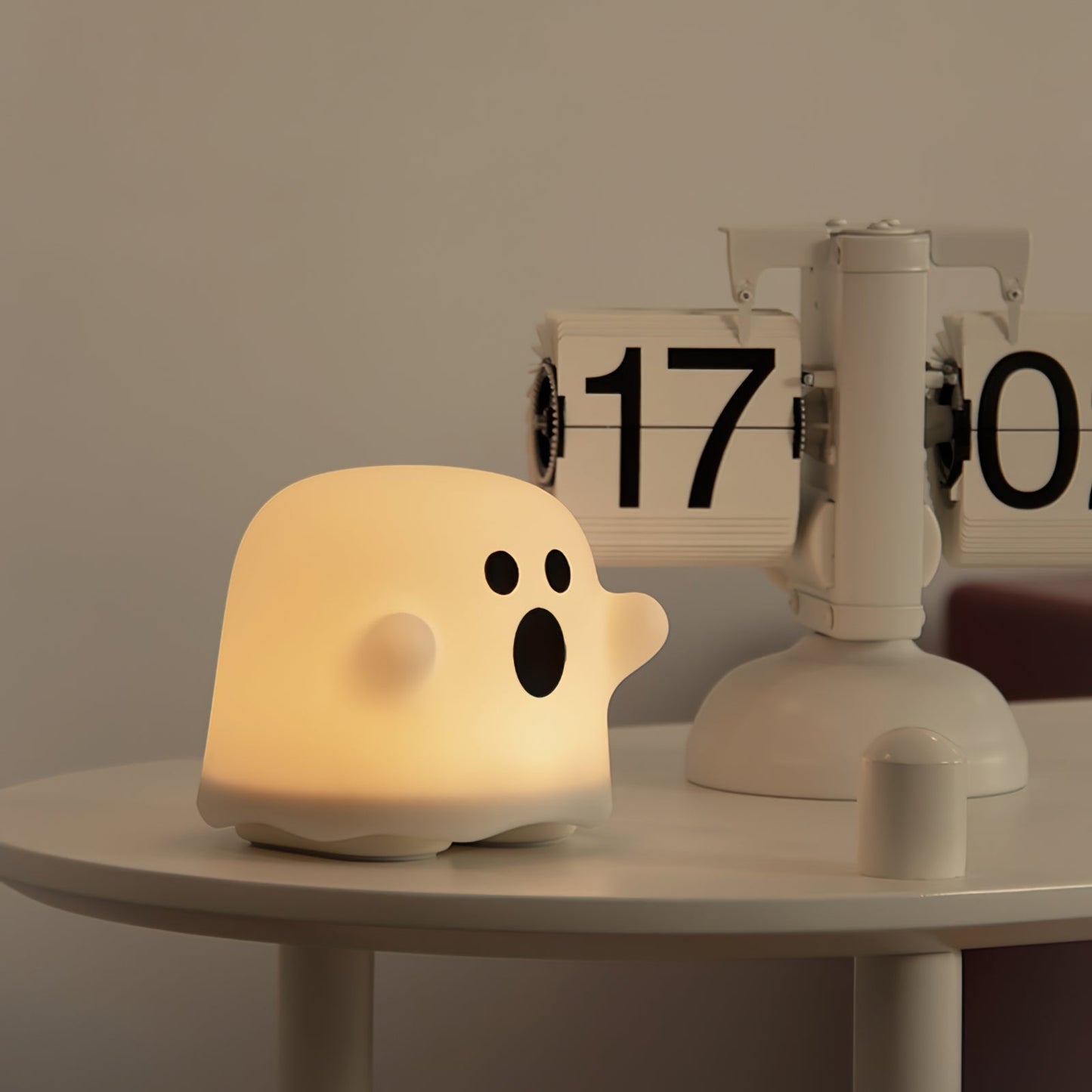 Ghost Table Lamp – Cordless Design for Effortless Elegance 5