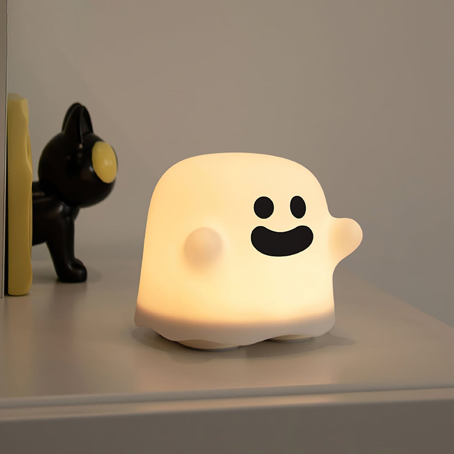 Ghost Table Lamp – Cordless Design for Effortless Elegance 6
