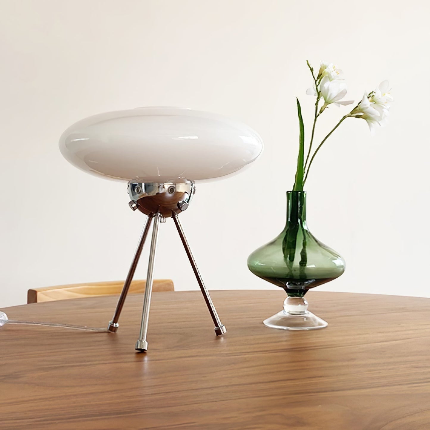 Glass UFO Table Lamp – Contemporary Elegance with Warm Glow 1