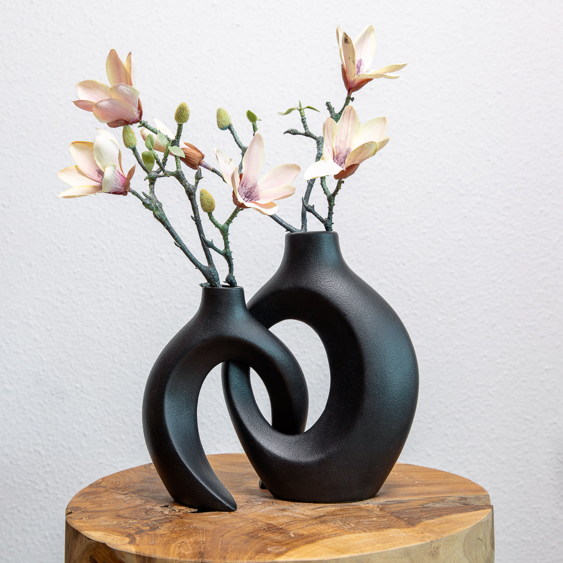 Gleora Imposed Flower Vases – Unique Design for Stunning Displays 4