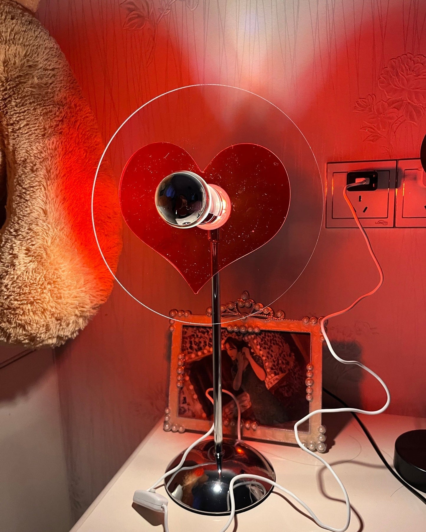 Heart Atmosphere Table Lamp – Charming Glow for Cozy Nights 3