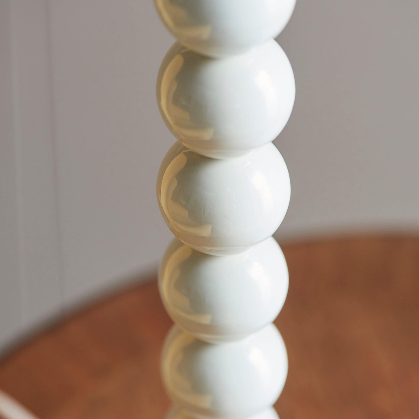 Higgledy White Table Lamp – Unique Design for Modern Spaces 4