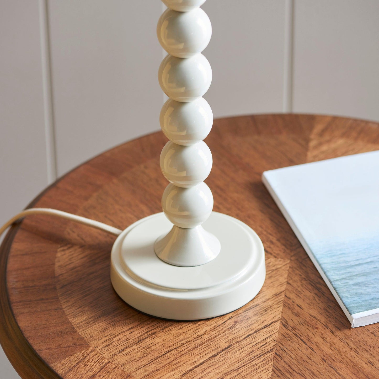 Higgledy White Table Lamp – Unique Design for Modern Spaces 5