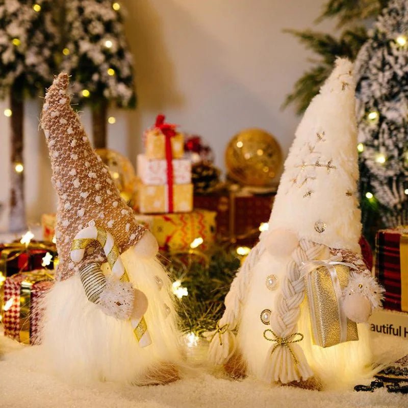 Illuminated Christmas Gnome Decoration – Charming Accent with Soft, Twinkling Lights 3