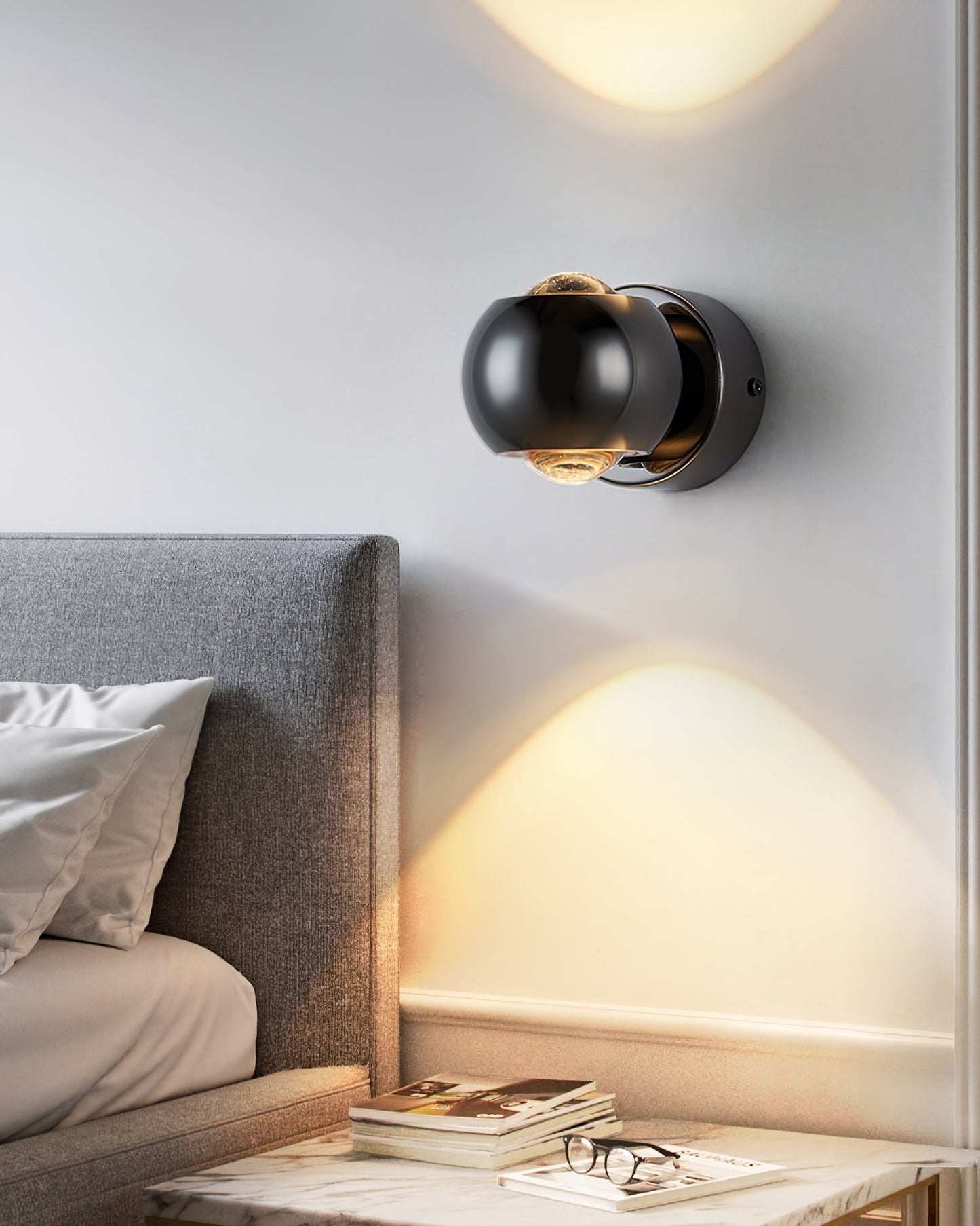 Io Vertical Wall Lamp – Minimalist Elegance with Versatile Illumination 6