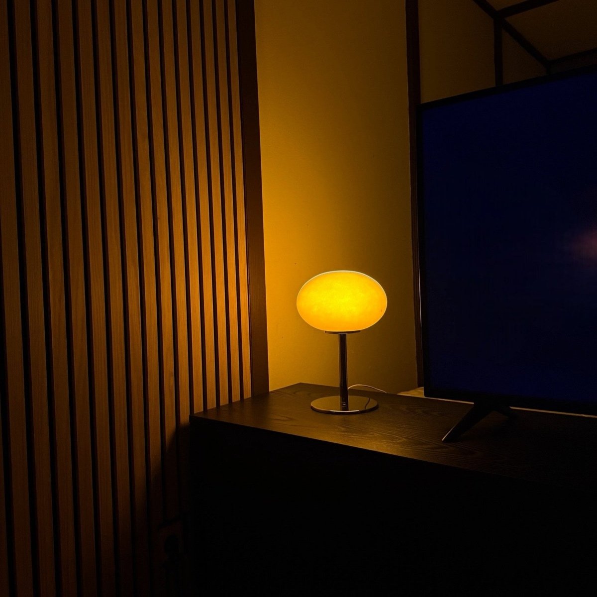 Kogellampe – Elegant Bedside Lamp with Dimming Function - Versatile Light for Cozy Spaces 2