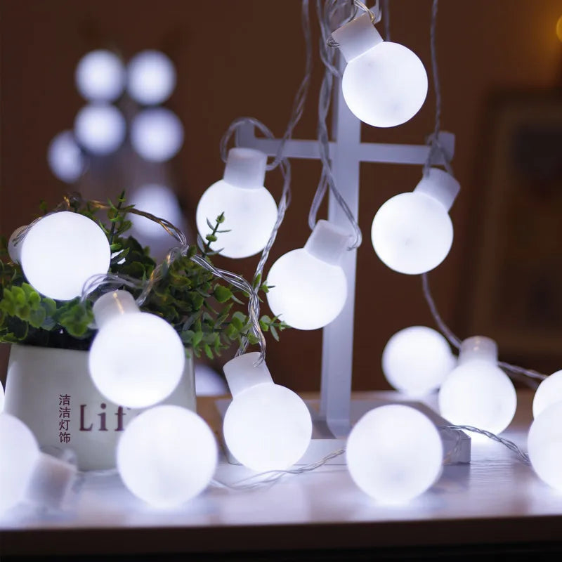 LED Ball Light Chain – Magical Ambiance for Outdoor Celebrations 2