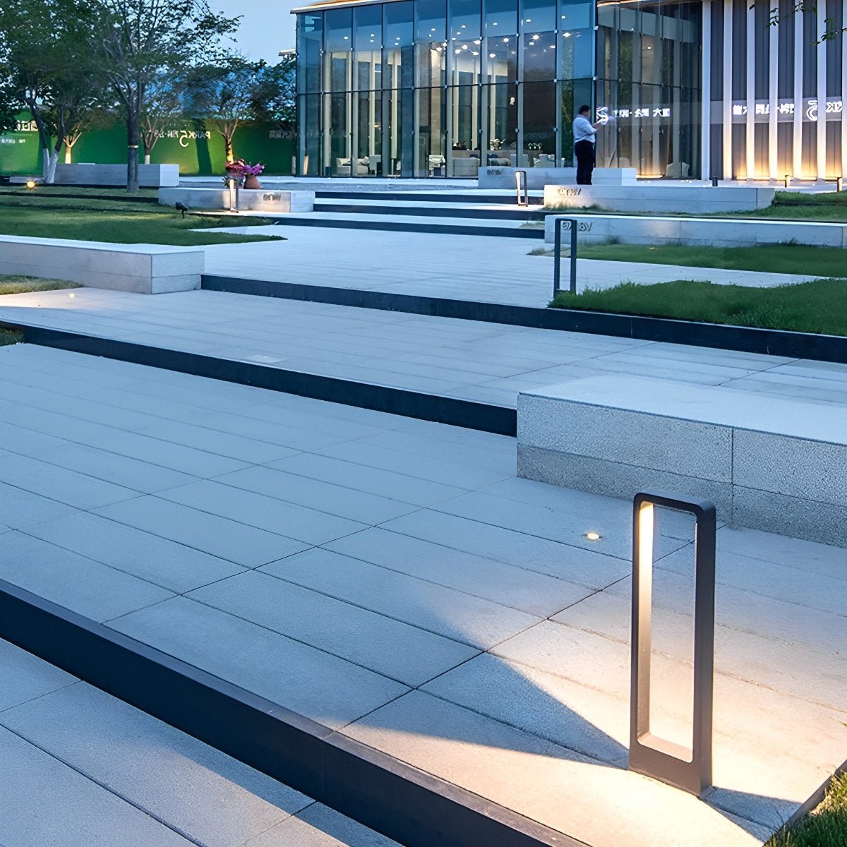 LED Bollard Light Rectangular Frame – Elegant Design for Outdoor Ambiance 3