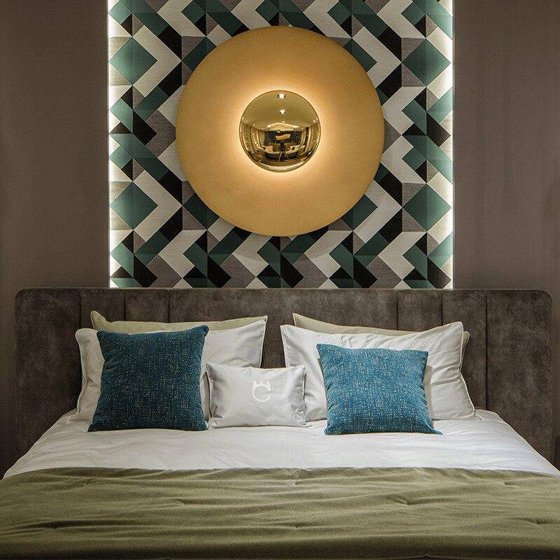 LED Wall Light – Modern Design with Vibrant Accents 4