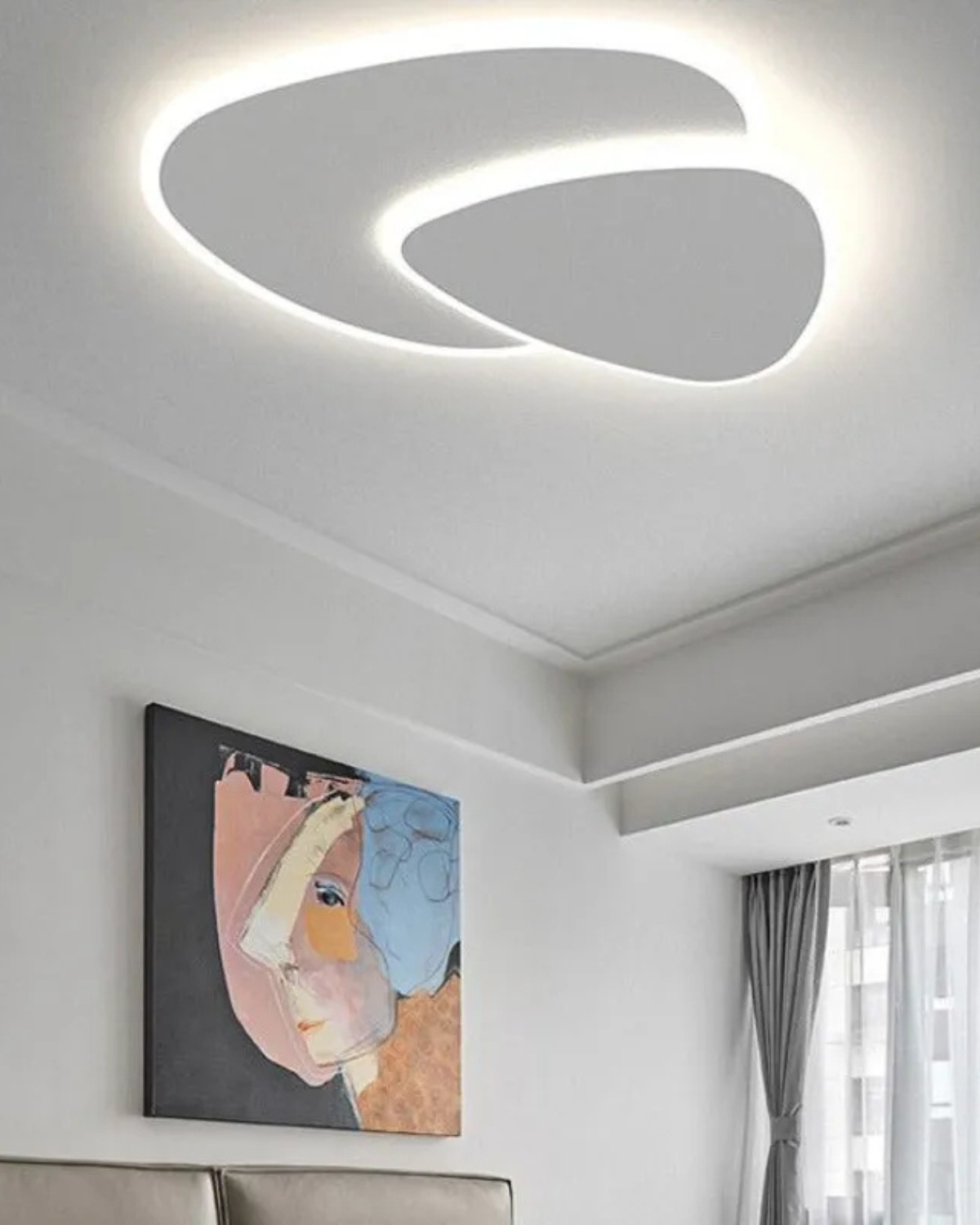 L'Éclipse Moderne Ceiling Lamp – Elegant Asymmetrical Design with Warm LED Light 4