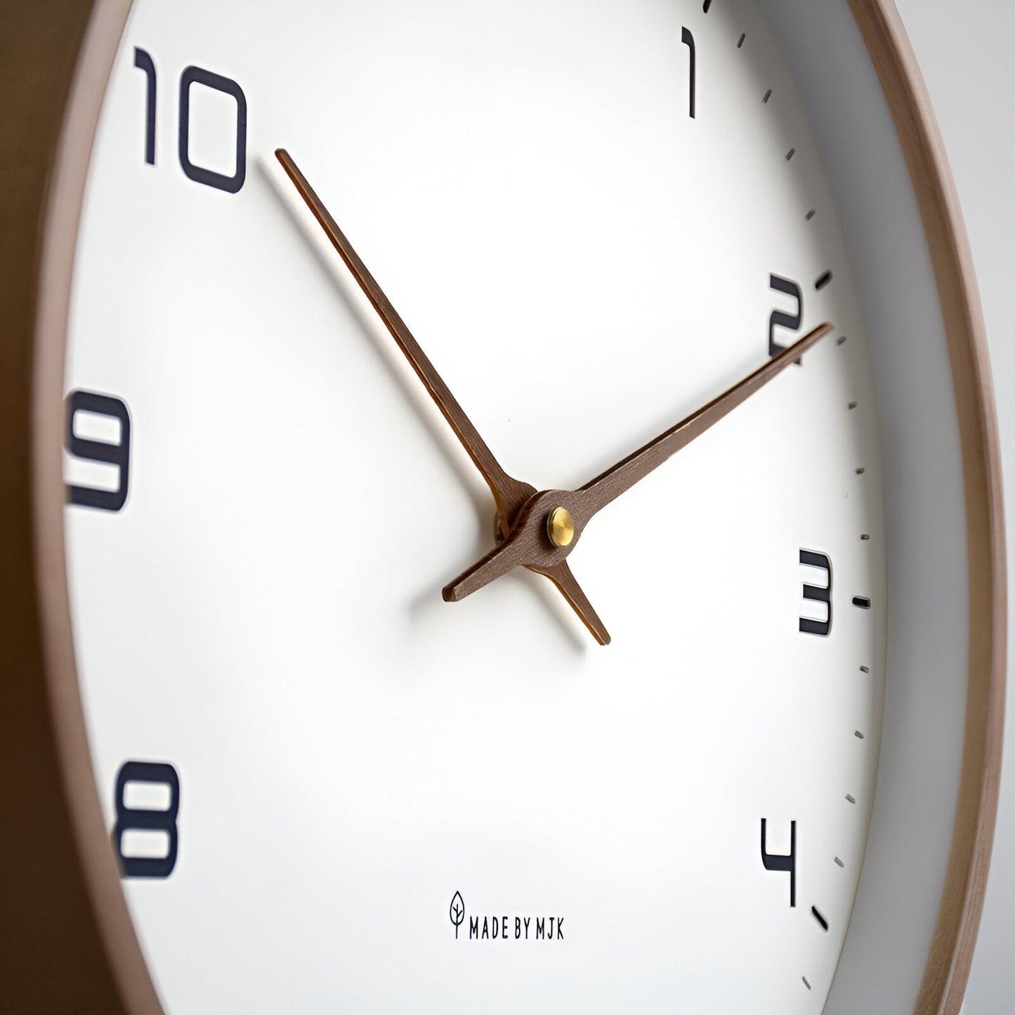 Large Wall Clock with Elegant Wood Finish – Timeless Style for Any Room 3