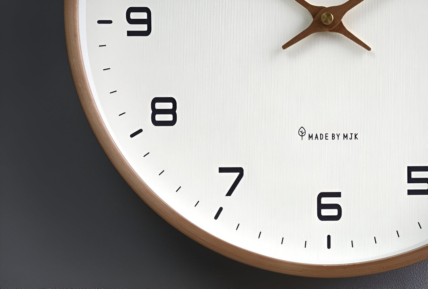 Large Wall Clock with Elegant Wood Finish – Timeless Style for Any Room 6