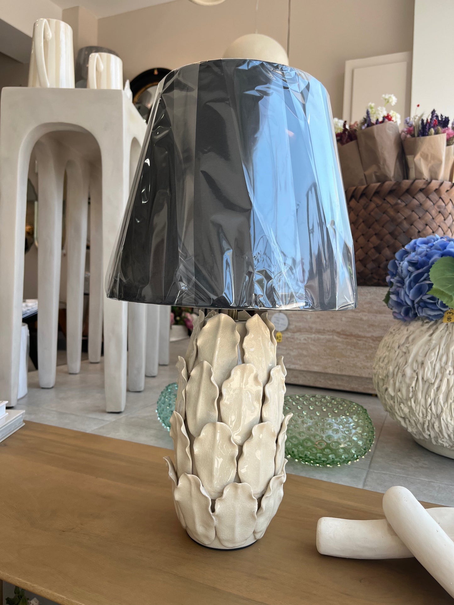 Layered Lamp Leaf – Handcrafted Ceramic Design for Elegant Spaces 5