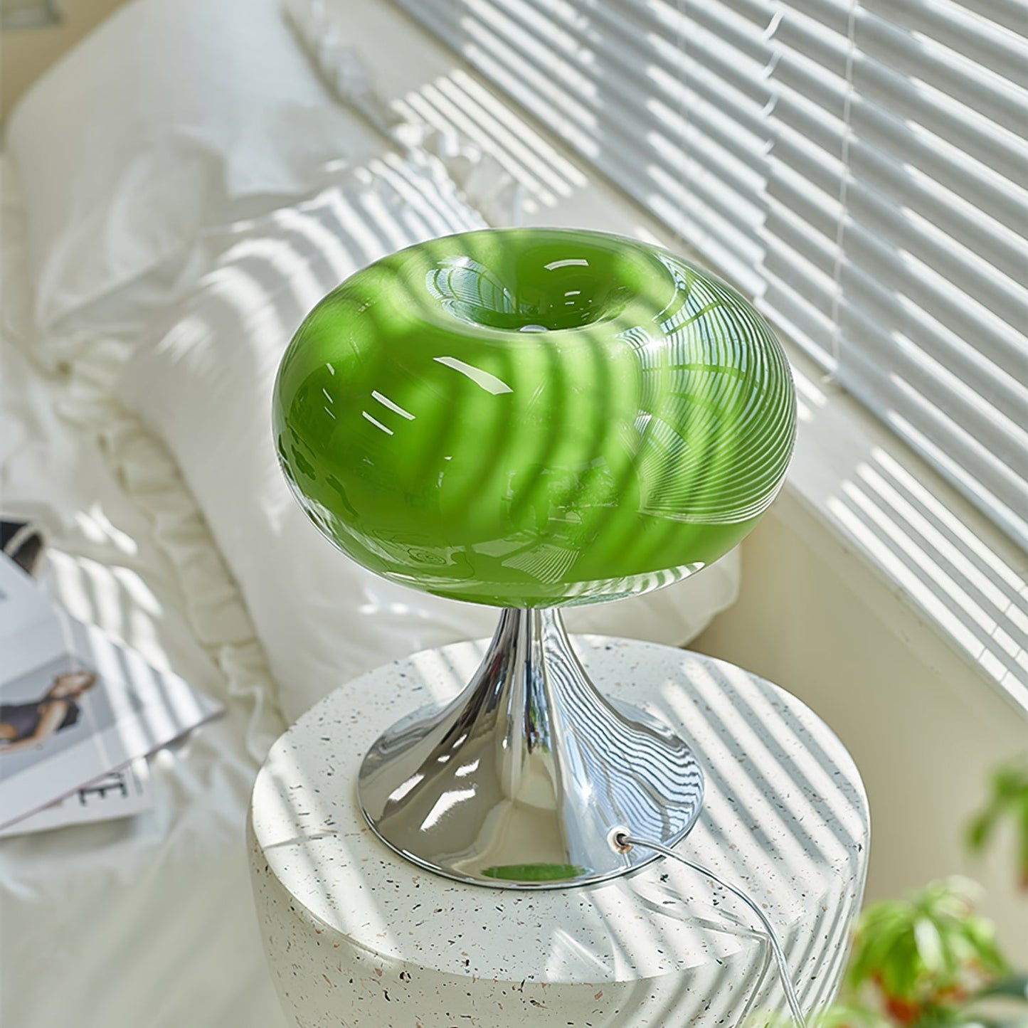 Lollipop Table Lamp – Vibrant Illumination for Any Room 3