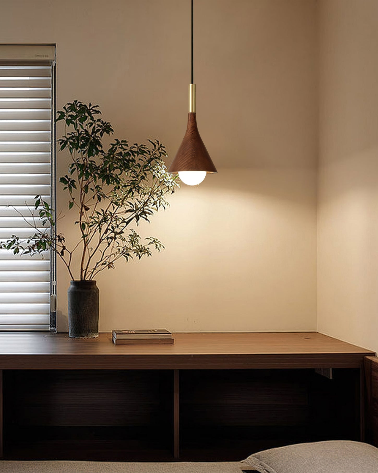 Lucian Black Pendant Light – Elegant Style for Modern Interiors 5