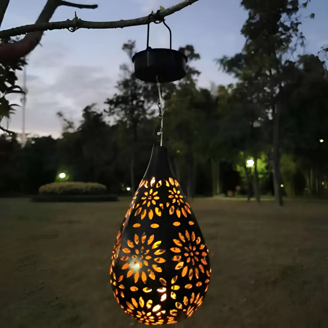 Luxe Solar Outdoor Lamp – Elegant Garden Illumination 1