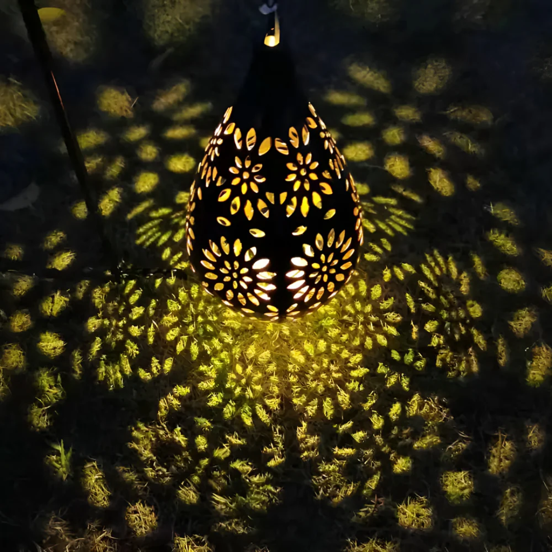 Luxe Solar Outdoor Lamp – Elegant Garden Illumination 2