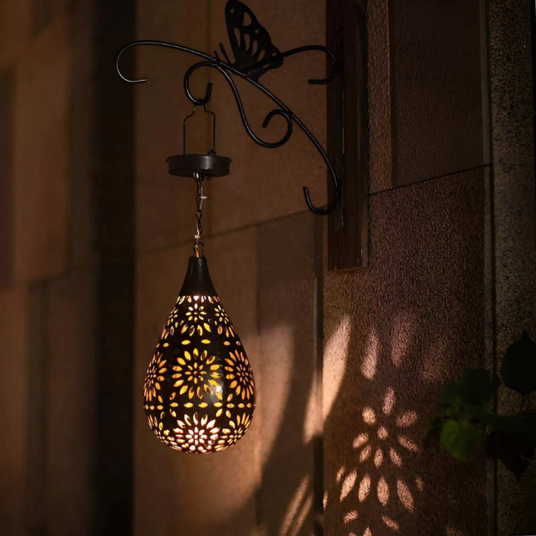 Luxe Solar Outdoor Lamp – Elegant Garden Illumination 3