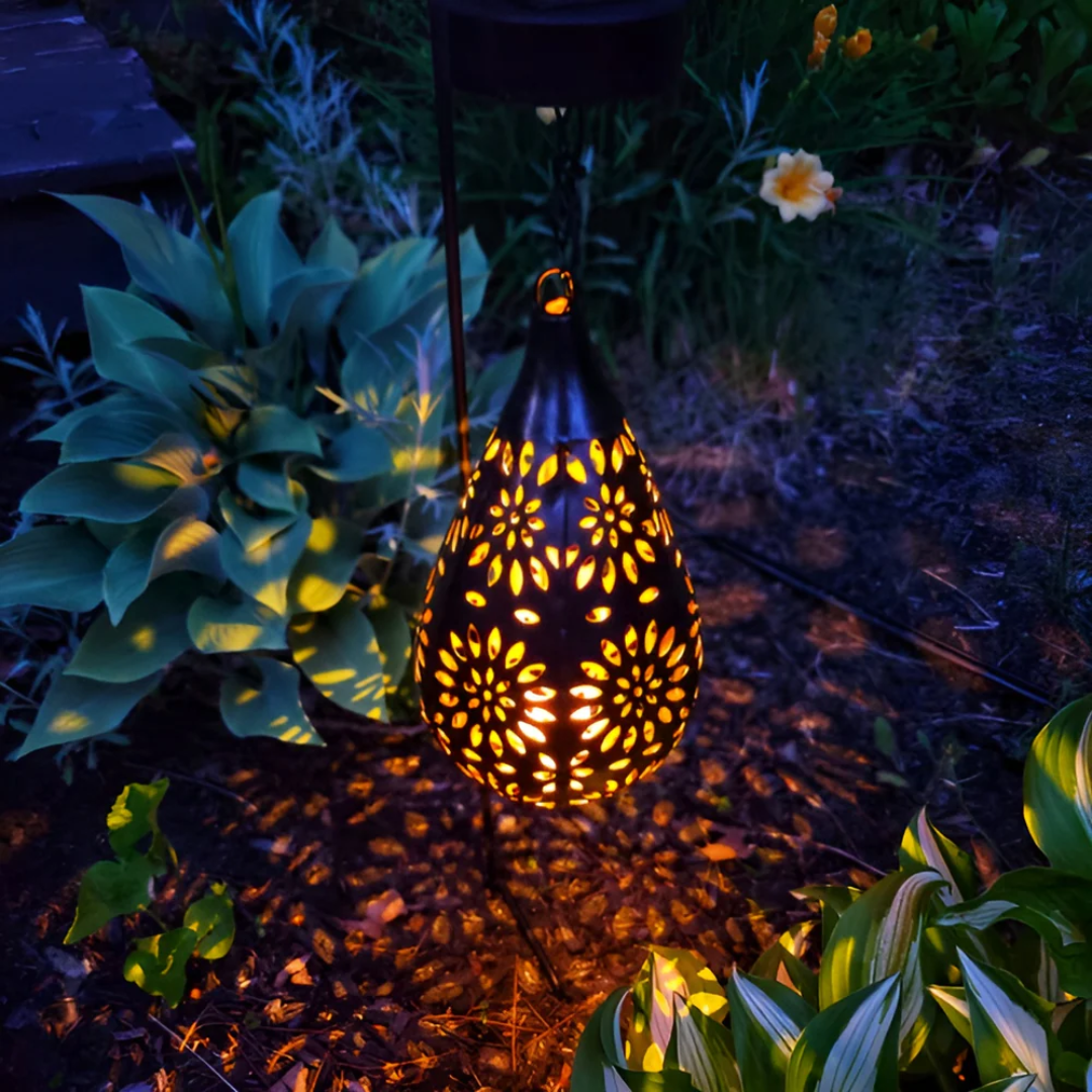 Luxe Solar Outdoor Lamp – Elegant Garden Illumination 5