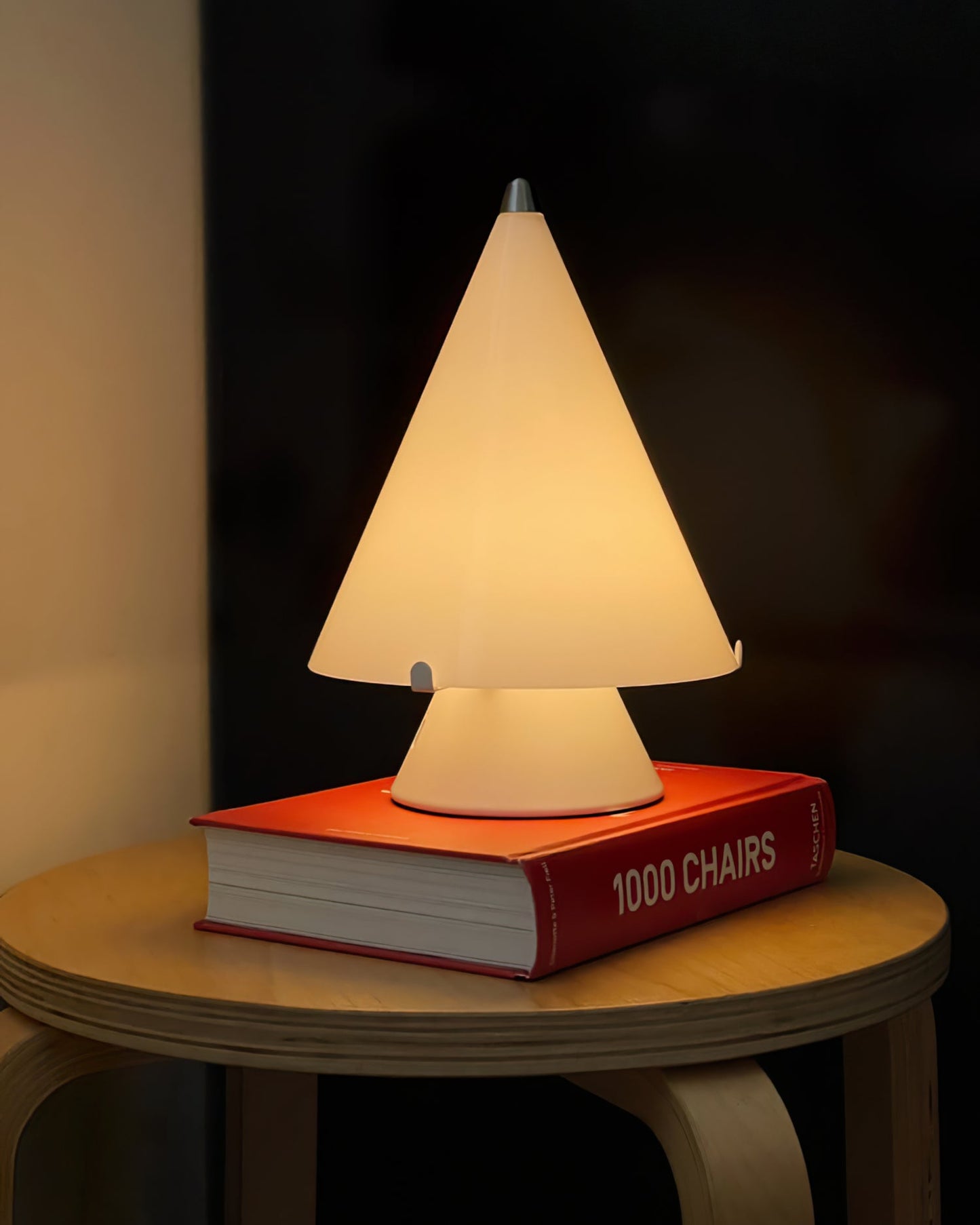 Miza Table Lamp – Elegant Design with Touch Control 8