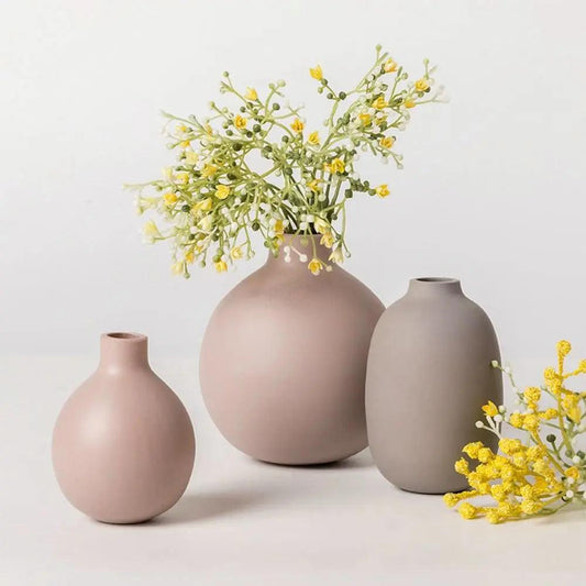 Modern Nordic Ceramic Vase – Unique Art Piece for Elegant Spaces 1